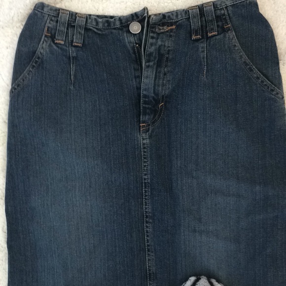 🌹Long Jean skirt🌹 - Picture 2 of 5